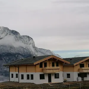 https://studler-hofchalets.ischgl-hotels.net