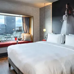 Hotel Radisson Red Hotel,, Vienna